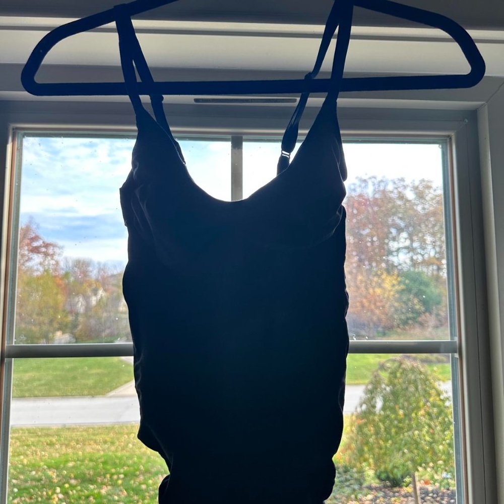 NWT Skims L/XL shaping thong bodysuit. Color Onyx